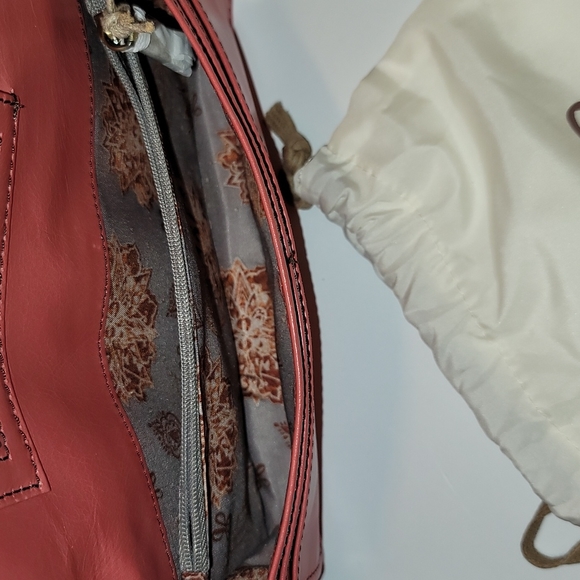 HOBO Tea Rose Alta Leather Wallet - Picture 11 of 14